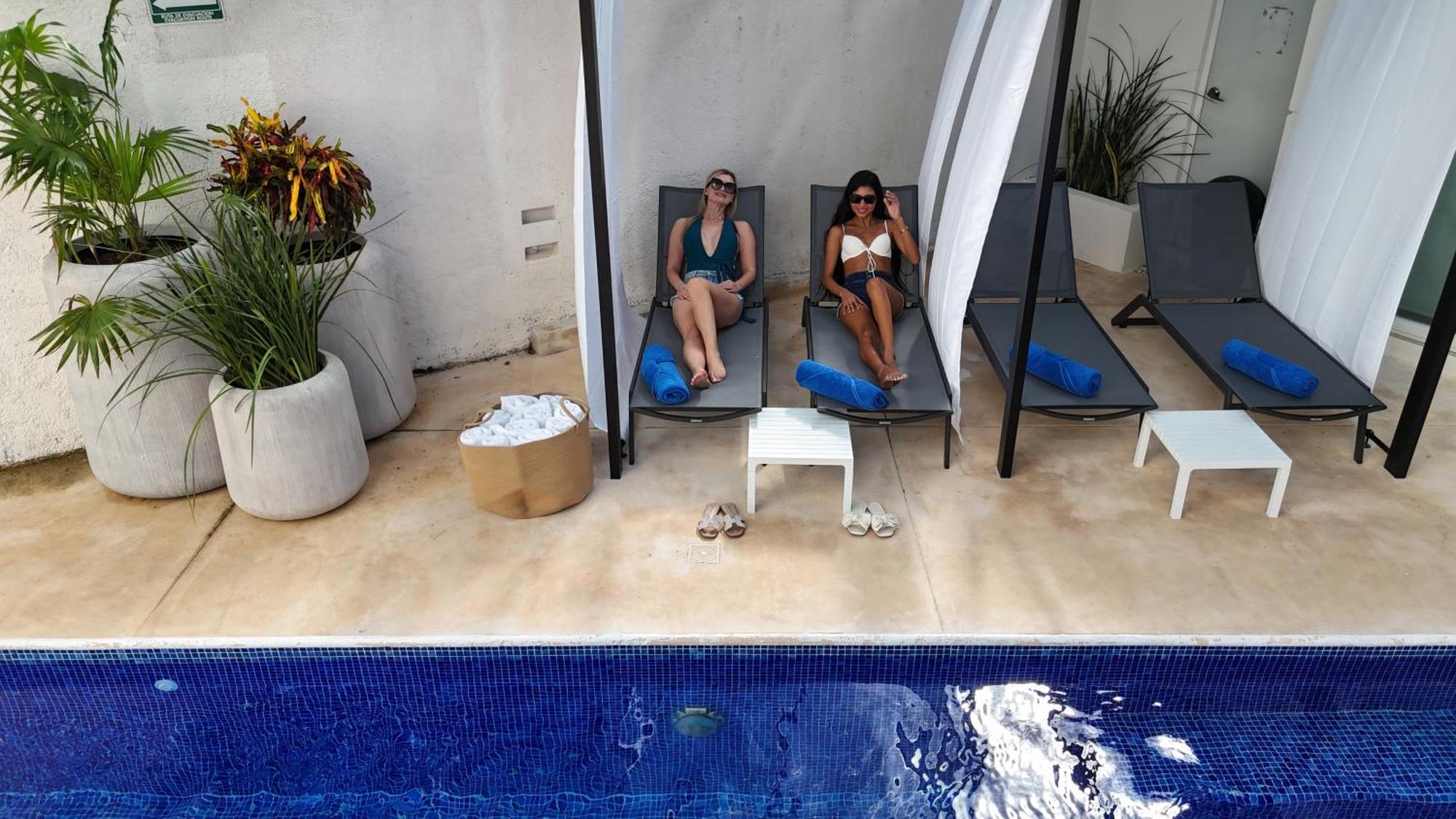 Azulea Isla Mujeres Hotel Buitenkant foto